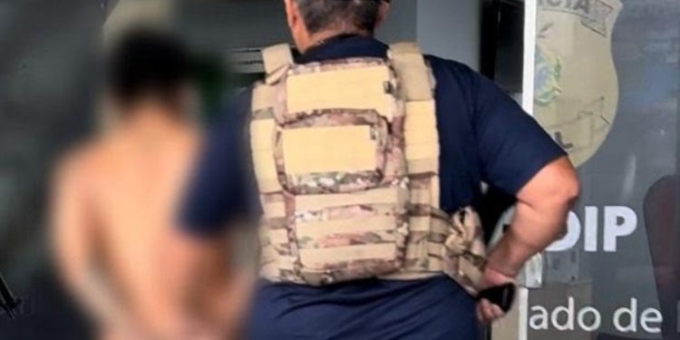 Passageiro briga com esposa no carro e acerta três tir0s no motorista de app em Manaus