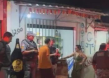 Homem é m0rt0 com tir0s na cabeça dentro do próprio comércio no Rio Piorini