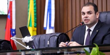 Deputado Roberto Cidade alerta sobre plantas tóxicas para crianças e animais durante o período de férias escolares