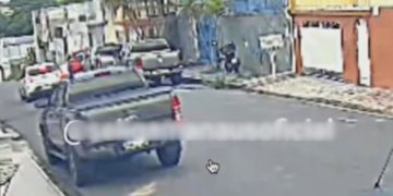 Vídeo: Bandid0s rendem família e levam pertences durante invasão a residência em Manaus