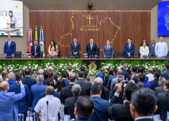 Roberto Cidade abre Ano Legislativo e reforça papel da Aleam