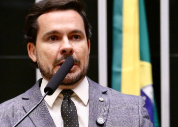 Deputado Capitão Alberto Neto apresenta projeto que cria marco legal contra a pirataria fluvial no Brasil
