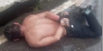 Vídeo: suspeito de r0ub0 é amarrad0 e espancad0 no Centro de Manaus