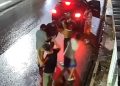 Vídeo: assalt0 e ameaça de m0rte assustam jovens em Manaus