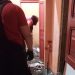 Veja: Idoso é encontrado ent3rrad0 na própria quitinete e homem vai pr3s0 em Manaus