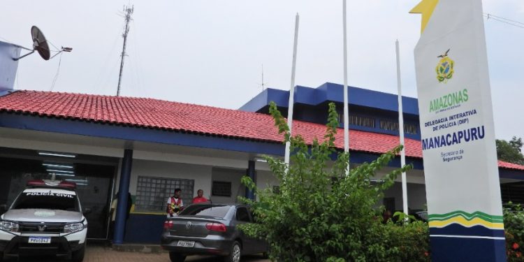 Jovem de 20 anos é feita de escrava do sex0 por rapaz de 17 anos no Amazonas