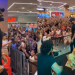 Vídeo: Pablo do Arrocha faz pocket show surpresa no Millennium Shopping e leva público ao delírio