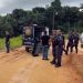 Veja: Homem é encontrado m0rt0 com cerca de 11 t1r0s pelo c0rp0 em ramal no Puraquequara