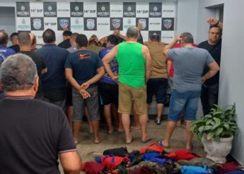 Rinha de galo no Puraquequara leva 40 pessoas para a delegacia em Manaus