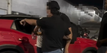 ‘Máfia dos Flanelinhas’ é alvo de fiscalização no Carnaboi 2026 após cobranças abusivas no Sambódromo