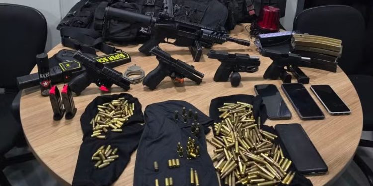 Policiais militares são presos suspeitos de tentar r0ubar carga de dr0gas e atirar contra COE no Amazonas