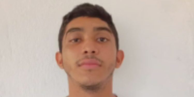 Homem chega a Coari, deixa pertences no hotel e desaparece