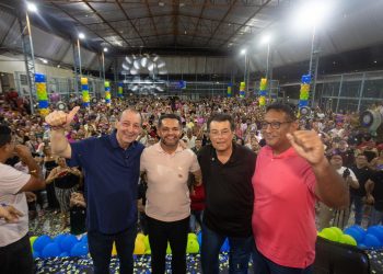 Pré-candidato ao governo, Omar Aziz recebe filiação do deputado Rozenha ao PSD em evento com Eduardo Braga em Manaus