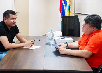 Presidente David Reis recebe vereador de Autazes para fortalecer diálogo institucional entre os municípios