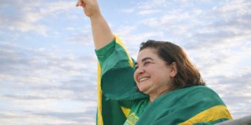 Professora Maria do Carmo já lidera em 1º lugar a eleição no Amazonas