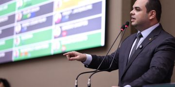 Roberto Cidade fortalece ações de saúde preventiva com campanha sobre plantas tóxicas