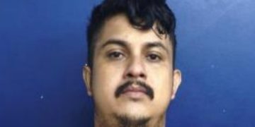 Condenado a 6 anos por tráfic0 é pego com dr0gas no beco em Manaus