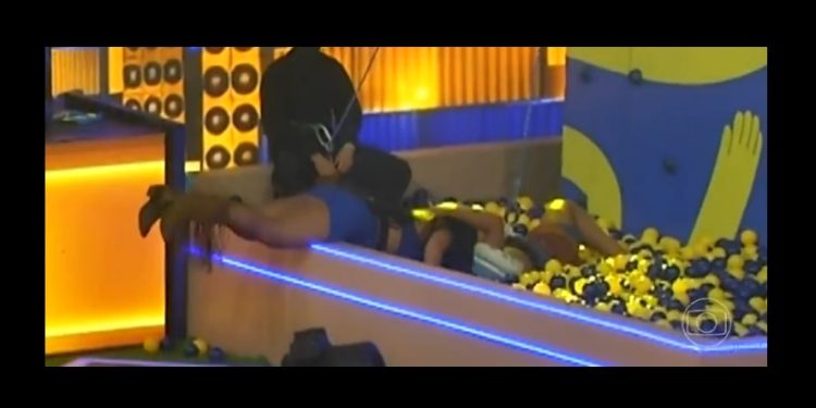Vídeo: Globo revela vídeo de Marciele beijando Chaiany e causa alvoroço no BBB