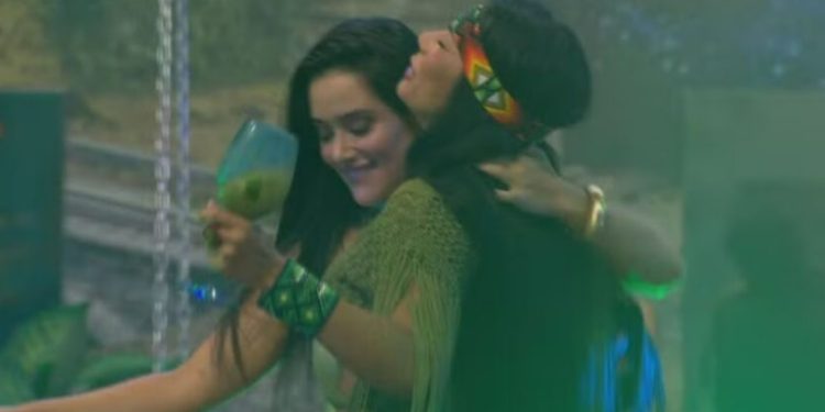 Vídeo: após “selinho”, internautas pedem que Jordana e Marciele se assumam: ‘ia salvar o enredo’