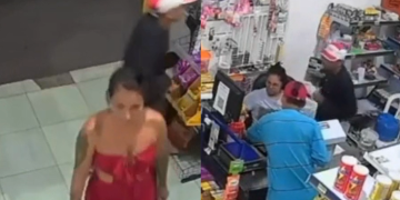 Vídeo: Trio armad0 invade comércio, agr1de vítima e foge com dinheiro na Zona Norte de Manaus