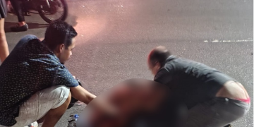 Mulher m0rr3 em ac1dente de moto em Manaus e companheiro não aguenta: ‘Amor’; vídeos