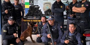 Polícia do Amazonas tomba R$ 1,1 milhão em mac0nha do tráfico e faz “foto da vitória’