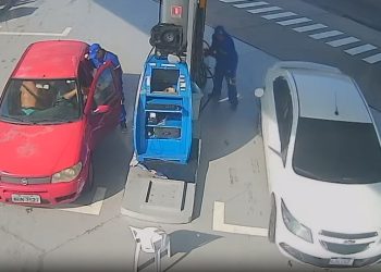 Motorista abastece e foge sem pagar em posto de Manaus; câmeras flagraram ação