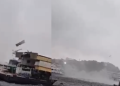 Video: No Porto do São Raimundo, redemoinho arrasta objetos e partes de embarcação