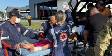 Menino de 11 anos é socorrido após levar picada de Jararaca em Manaus