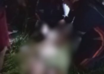 Motociclista m0rr3 após colisão contra estrutura de placa na Torquato Tapajós