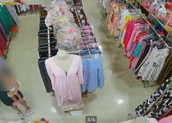 Vídeo: Cinco mulheres entram como clientes e furtam produtos de loja em Manaus