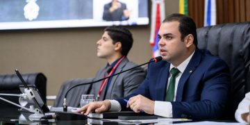 Roberto Cidade alerta sobre lei estadual que exige clareza sobre formas de pagamento em postos de combustíveis