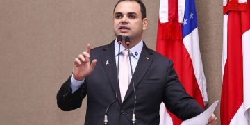 Roberto Cidade antecipa debate nacional e garante proteção a crianças na internet