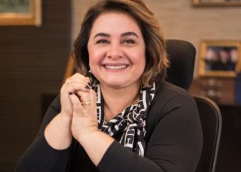 Única mulher na disputa pelo governo, Professora Maria do Carmo faz homenagem a mulheres fortes do Amazonas