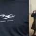 Investigado por est*pr0 coletivo usa camisa ‘não se arrependa de nada ao depor no RJ