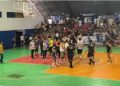 Vídeo: Partida do Amazonense Sub-12 termina em briga e invasão de quadra em Manaus