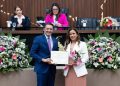 Felipe Souza homenageia superintendente da Polícia Federal com Diploma Mulher Cidadã Amazonense