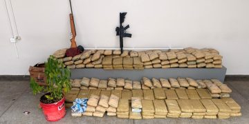 Polícia pr3nde casal com 300 kg de skunk no quarto avaliados em R$ 6 milhões em Manaus