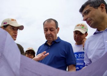 Sai edital de licitação para recuperar trecho do meio da BR-319 e Omar Aziz destaca momento histórico para o Amazonas