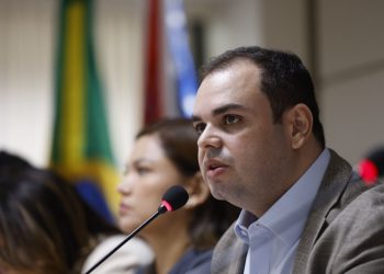 Roberto Cidade anuncia reajuste de 4,14% a mais de 14 mil servidores da Segurança