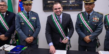 Governador interino Roberto Cidade destaca valorização da Polícia Militar do Amazonas durante homenagem aos 189 anos da corporação