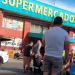 Vídeo: Motoqueiro atr0pela idoso que atravessava a avenida Grande Circular