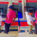 Vídeo: Malandr0 se aproveita de idoso com dificuldade no banco e furta R$ 900 em Manacapuru
