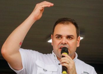 Governador Roberto Cidade critica tentativa de barrar asfaltamento da BR-319 e defende desenvolvimento com responsabilidade ambiental