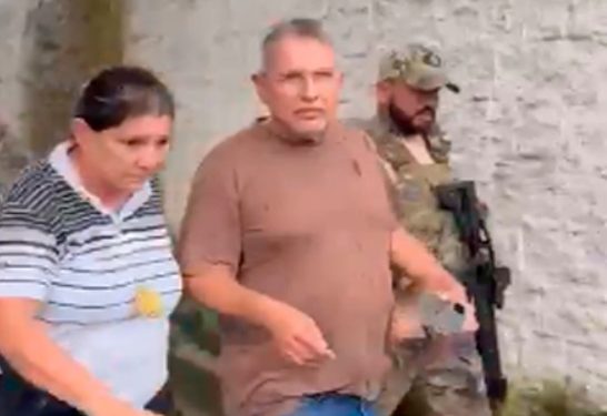 Vídeo urgente: ex-policial que ameaçou deg0lar a ex e jogar bola com a cabeça é preso em Iranduba