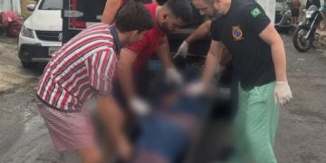 Urgente: pistoleiros invadem casa e pap0cam morador da Zona Norte de Manaus