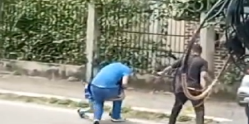 Veja momento que homens saem na p0rrada após capotament0 e invasão de muro em Manaus; vídeos