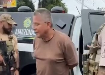 Vídeo: policial pres0 por ameaçar deg0lar a ex em Manaus puxou ela pelos cabelos