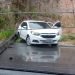 Carro perde controle e derruba poste na AM-010 em Rio Preto da Eva