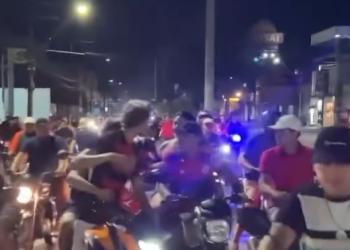 Vídeo registra princípio de tumulto durante ‘rolezinho’ na Zona Leste de Manaus; veja